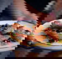 Saint George Dining - Accommodation Burleigh