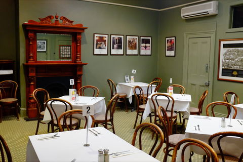 The American Creswick - Accommodation Burleigh 2