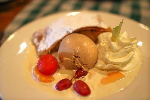 Kaiser Stub'n - Accommodation Burleigh 0