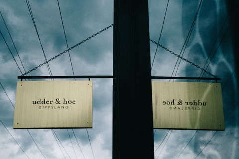 Udder & Hoe - Accommodation Burleigh 0