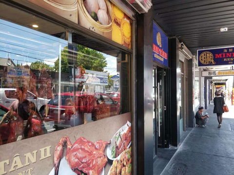 Field Black - Accommodation Burleigh 0