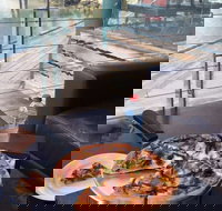 Little Caesars - Sorrento - Accommodation Burleigh