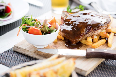 Tradies Helensburgh - Accommodation Burleigh 1