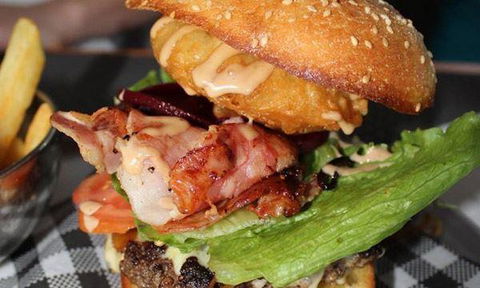 Magnums Bistro - Accommodation Burleigh 6