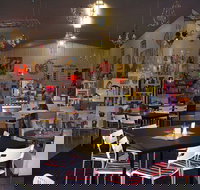 Noelene's Book Cafe - Accommodation Burleigh