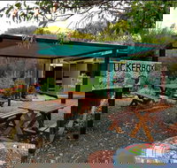 KI Tuckerbox - Accommodation Burleigh
