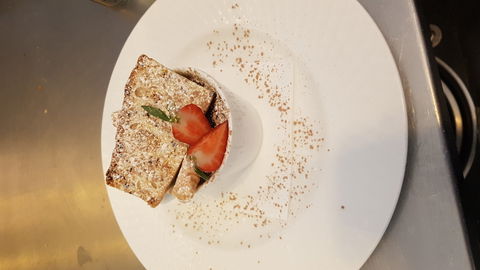 Three Little Pigs - Bar And Bistro - Accommodation Burleigh 2