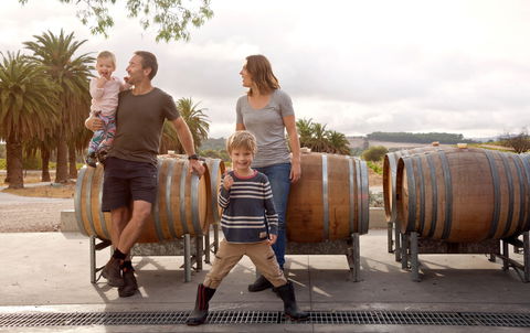Izway Wines - Accommodation Burleigh 2
