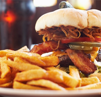 Karama Plaza Tavern - Accommodation Burleigh