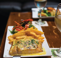 Dollys Bar  The Hibiscus Tavern - Accommodation Burleigh