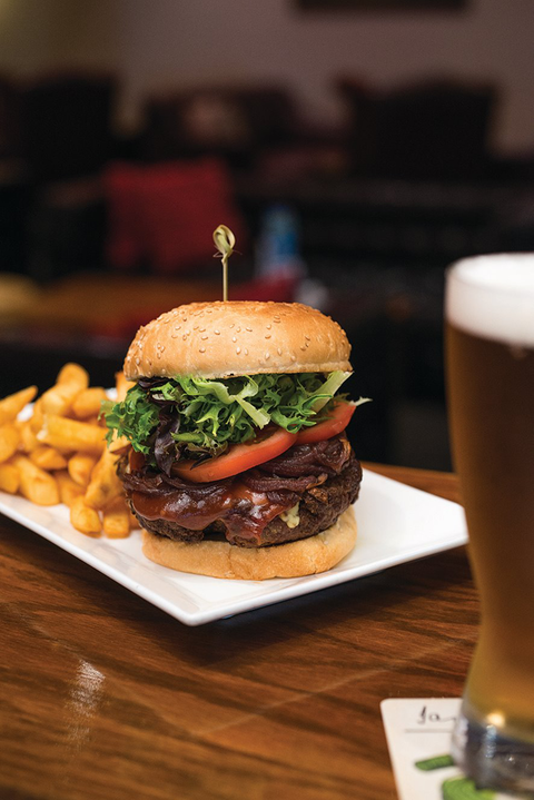 Dolly’s Bar & The Hibiscus Tavern - Accommodation Burleigh 1