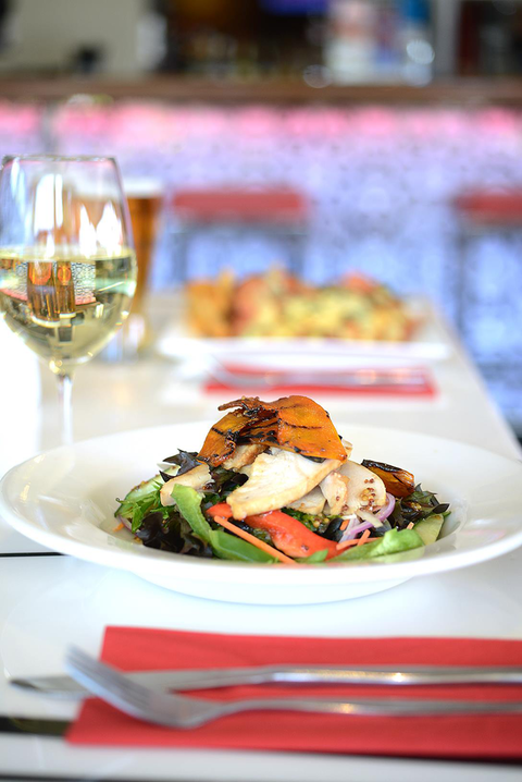 Dolly’s Bar & The Hibiscus Tavern - Accommodation Burleigh 4