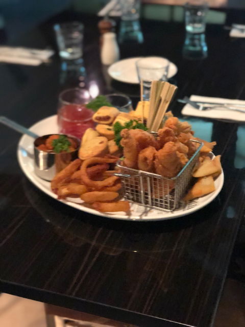 Essence Bar & Grill - Accommodation Burleigh 4