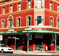 The Coach  Horses Hotel - Accommodation Burleigh
