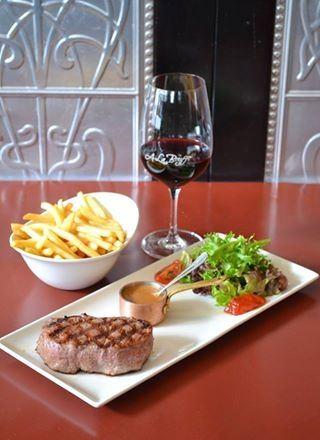 A La Bouffe Bar & Bistro - Accommodation Burleigh 10