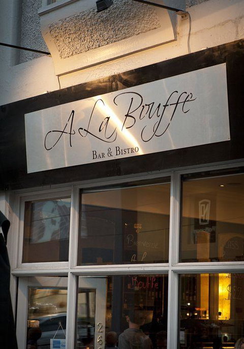 A La Bouffe Bar & Bistro - Accommodation Burleigh 41