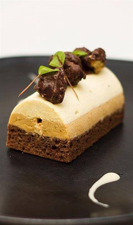 A La Bouffe Bar & Bistro - Accommodation Burleigh 4