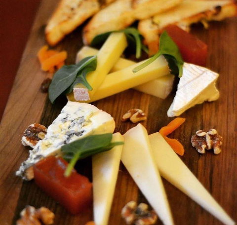 A La Bouffe Bar & Bistro - Accommodation Burleigh 5