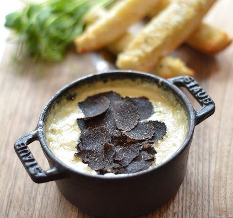 A La Bouffe Bar & Bistro - Accommodation Burleigh 8