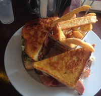 Three C's Cafe - Accommodation Burleigh