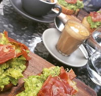 Abundance - Accommodation Burleigh