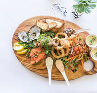 Pavement Restaurant at Lufra Hotel and Apartments - Accommodation Burleigh