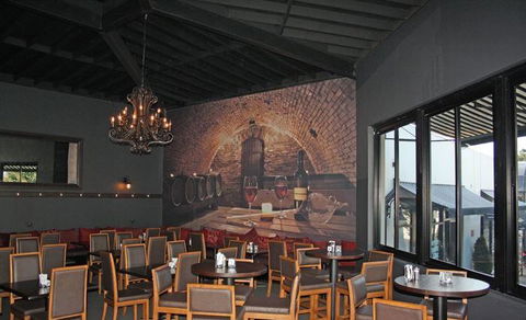 The Robertson Hotel Dining Room - Accommodation Burleigh 6