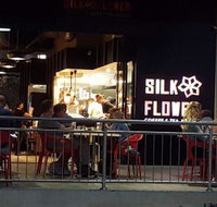 Silk Flower - Accommodation Burleigh