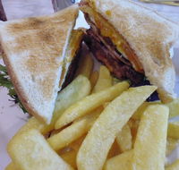 Eaton Tavern - Accommodation Burleigh