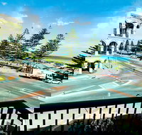 Largs Pier - Accommodation Burleigh