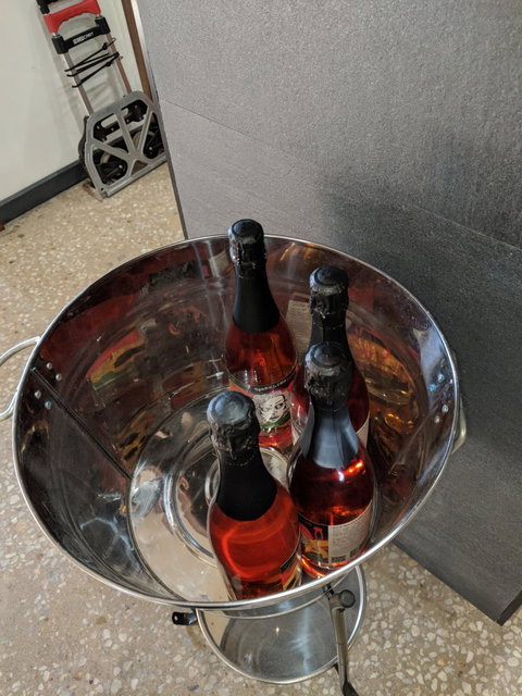 Dell'uva Wines - Accommodation Burleigh 1