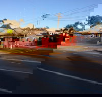 The Downs Hotel - Accommodation Burleigh