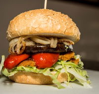 The Local Codfather - Accommodation Burleigh