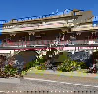 Railway Hotel Pub - Accommodation Burleigh