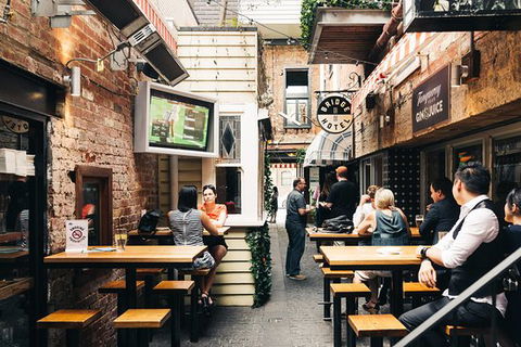 Bridge Hotel - Accommodation Burleigh 0