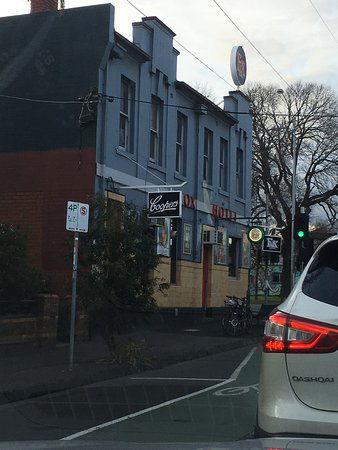 The Fox Hotel - Accommodation Burleigh 0
