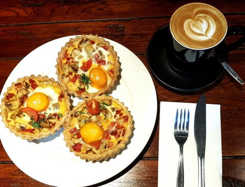Amici Bakery Cafe - Accommodation Burleigh 0