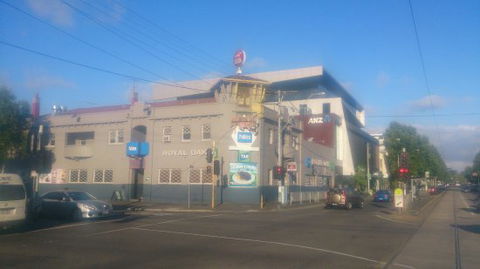 Royal Oak Hotel - Accommodation Burleigh 0