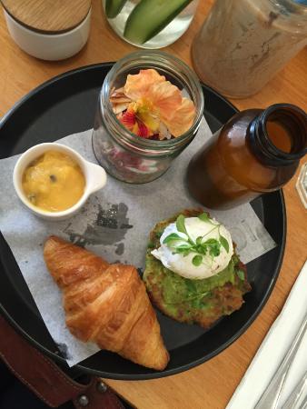 Sardi Cafe - Accommodation Burleigh 0