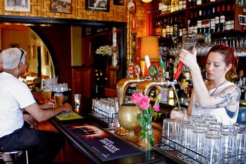 The Union Club Hotel - Accommodation Burleigh 0