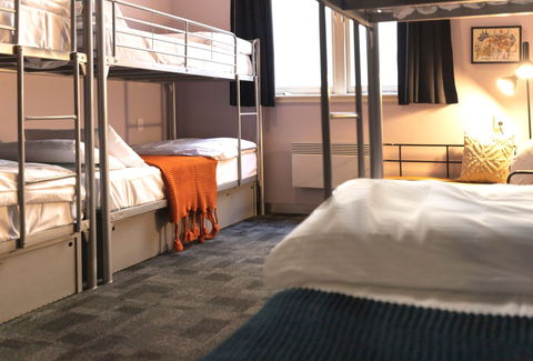 United Backpackers - Accommodation Burleigh 8