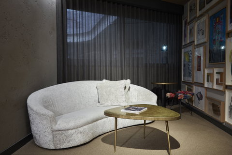 Ovolo Nishi - Accommodation Burleigh 9