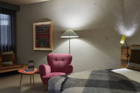 Ovolo Nishi - Accommodation Burleigh 10