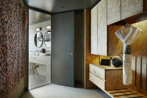 Ovolo Nishi - Accommodation Burleigh 13