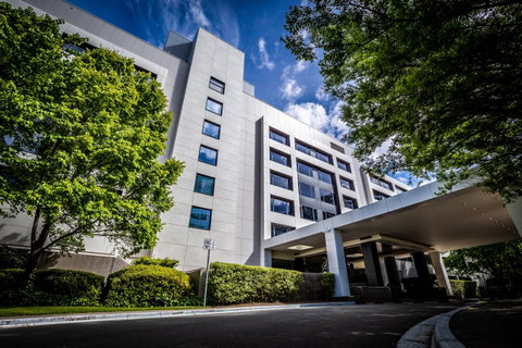 Crowne Plaza Canberra - Accommodation Burleigh 1