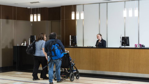 Crowne Plaza Canberra - Accommodation Burleigh 3