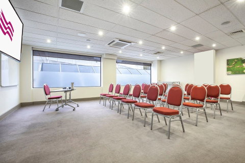 Crowne Plaza Canberra - Accommodation Burleigh 9