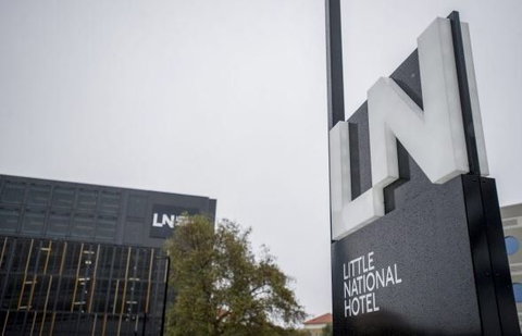 Little National Hotel - Accommodation Burleigh 1