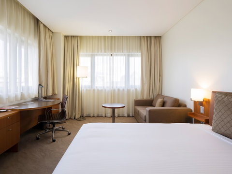 Novotel Canberra - Accommodation Burleigh 4