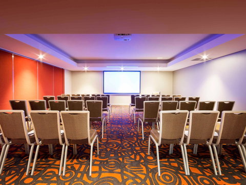 Novotel Canberra - Accommodation Burleigh 7